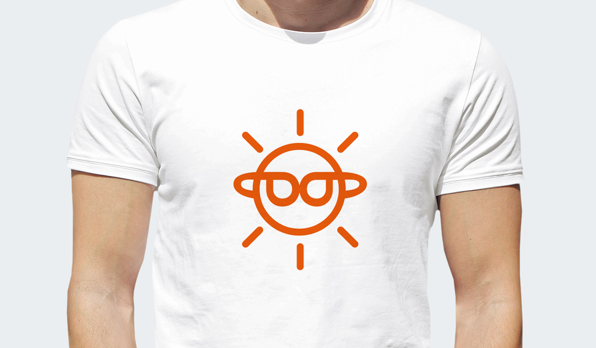 Разработка логотипа и фирменного стиля энергетической компании - дизайн футболки